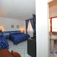 Hotel Sardi Марчиана комната для гостей фото 5