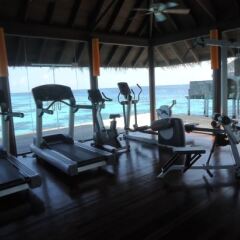 Отель Coco Bodu Hithi фитнесс-зал фото 2