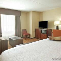 Отель Hampton Inn & Suites MSP Airport/ Mall of America США, Блумингтон - отзывы, цены и фото номеров - забронировать отель Hampton Inn & Suites MSP Airport/ Mall of America онлайн комната для гостей фото 4