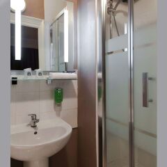 Comfort Hotel Astoria Lorient ванная