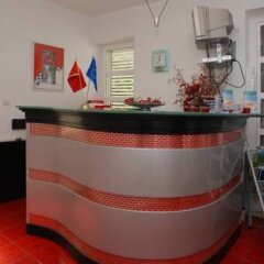 Отель Sun Rose Apartments Черногория, Свети-Стефан - отзывы, цены и фото номеров - забронировать отель Sun Rose Apartments онлайн интерьер отеля