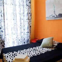Отель 12 Rooms Мадрид комната для гостей