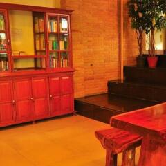 Апартаменты Sathorn Saint View Serviced Apartment Бангкок развлечения