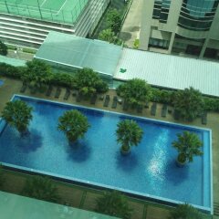 Отель Soho Suites KLCC LX Stay Малайзия, Куала-Лумпур - отзывы, цены и фото номеров - забронировать отель Soho Suites KLCC LX Stay онлайн бассейн