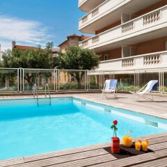 Отель Aparthotel Adagio access Nice Magnan бассейн фото 3