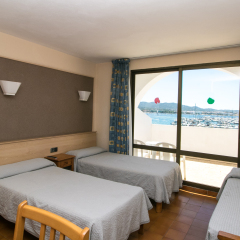Апартаменты The White Apartments by Ibiza Feeling - Adults Only комната для гостей фото 5