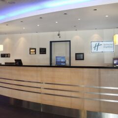 Отель Holiday Inn Express Geneva Airport интерьер отеля
