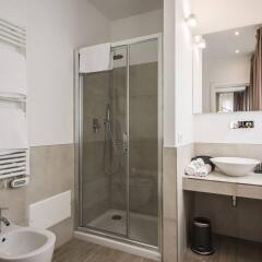 Отель MyPlace Largo Europa Apartments Италия, Падуя - отзывы, цены и фото номеров - забронировать отель MyPlace Largo Europa Apartments онлайн ванная фото 2