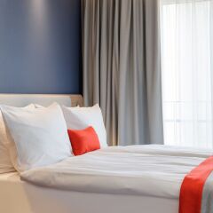 Отель Holiday Inn Express Berlin - Alexanderplatz, an IHG Hotel Германия, Берлин - 3 отзыва об отеле, цены и фото номеров - забронировать отель Holiday Inn Express Berlin - Alexanderplatz, an IHG Hotel онлайн комната для гостей фото 3