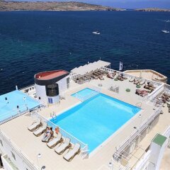 Отель Gillieru Harbour Сан-Пауль-иль-Бахар бассейн фото 3