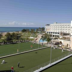 Отель Constantinou Bros Athena Royal Beach балкон