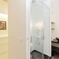 Отель Design Flat for 4 people near Colosseum Рим ванная