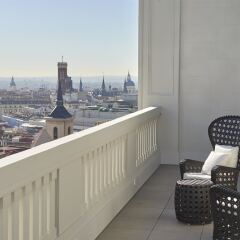 Отель Hyatt Centric Gran Via Madrid балкон