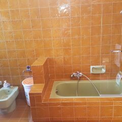 Отель Altura B&B Фонди ванная фото 2