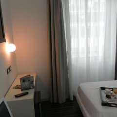 Отель Smart Hotel Milano Италия, Милан - 10 отзывов об отеле, цены и фото номеров - забронировать отель Smart Hotel Milano онлайн удобства в номере фото 2