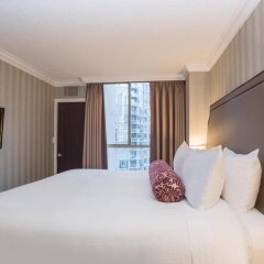 Отель La Grande Residence Vancouver at The Sutton Place Hotel Канада, Ванкувер - отзывы, цены и фото номеров - забронировать отель La Grande Residence Vancouver at The Sutton Place Hotel онлайн сейф в номере