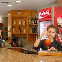 Отель Astron Hotel Rhodes Греция, Родос - отзывы, цены и фото номеров - забронировать отель Astron Hotel Rhodes онлайн гостиничный бар