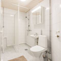 Апартаменты Local Nordic Apartments - Polar Bear Ювяскюля ванная