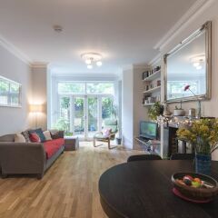 Отель Enchanting Hampstead Home by the pond комната для гостей фото 5