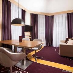 Гостиница Mercure Rosa Khutor (Меркюр Роза Хутор) в Красной Поляне - забронировать гостиницу Mercure Rosa Khutor (Меркюр Роза Хутор), цены и фото номеров Красная Поляна комната для гостей фото 5