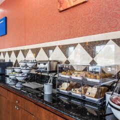 Отель Comfort Inn At Carowinds Южный Бельмонт питание фото 2