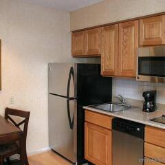 Отель Homewood Suites Columbus-Worthington Колумбус в номере