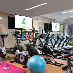 Отель Holiday Inn Shanghai Hongqiao Central фитнесс-зал