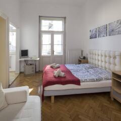 Апартаменты Apartments Dusni - Old Town Square Прага комната для гостей фото 5