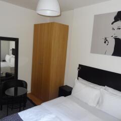 Отель Studios 2 Let North Gower комната для гостей фото 3