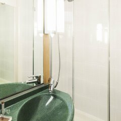 Отель ibis Gent Centrum Opera Бельгия, Гент - 2 отзыва об отеле, цены и фото номеров - забронировать отель ibis Gent Centrum Opera онлайн ванная