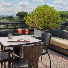 Отель NH Collection Roma Vittorio Veneto питание