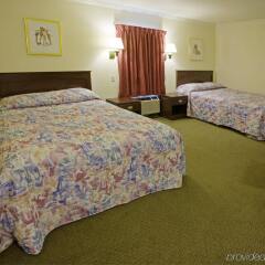 Отель Americas Best Value Inn Озона комната для гостей фото 2