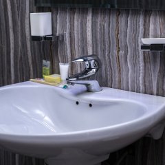 Erata Hotel in Accra, Ghana from 108$, photos, reviews - zenhotels.com bathroom