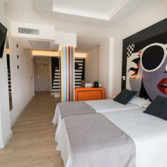 Отель THB Naeco Ibiza - Adults Only комната для гостей фото 2