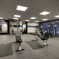 Отель Hampton Inn by Hilton Pawtucket фитнесс-зал
