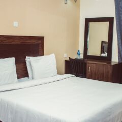 Отель Residency Hotel Enugu Нигерия, Энугу - отзывы, цены и фото номеров - забронировать отель Residency Hotel Enugu онлайн комната для гостей фото 2