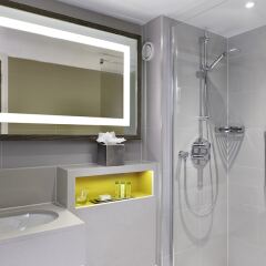 Отель DoubleTree by Hilton Hotel London - Hyde Park Великобритания, Лондон - отзывы, цены и фото номеров - забронировать отель DoubleTree by Hilton Hotel London - Hyde Park онлайн ванная фото 4