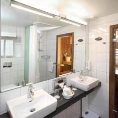 Отель Park Inn by Radisson Kaunas Hotel Литва, Каунас - 1 отзыв об отеле, цены и фото номеров - забронировать отель Park Inn by Radisson Kaunas Hotel онлайн спортивное сооружение