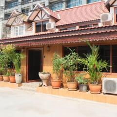 Отель The Siam Guest House Таиланд, Паттайя - 1 отзыв об отеле, цены и фото номеров - забронировать отель The Siam Guest House онлайн вид на фасад