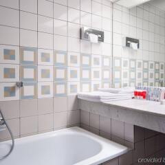 Отель Original Sokos Hotel Vantaa Финляндия, Вантаа - 3 отзыва об отеле, цены и фото номеров - забронировать отель Original Sokos Hotel Vantaa онлайн ванная фото 2