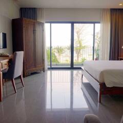 Dan Oasis Beach Hotel And Apartment In Da Nang Vietnam From - 