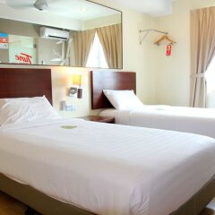 Отель Tune Hotel - Downtown Penang Малайзия, Пенанг - отзывы, цены и фото номеров - забронировать отель Tune Hotel - Downtown Penang онлайн комната для гостей фото 2