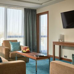 Гостиница Radisson Blu Калининград в Калининграде - забронировать гостиницу Radisson Blu Калининград, цены и фото номеров комната для гостей фото 5
