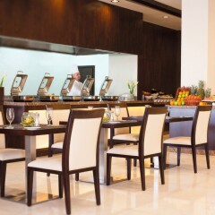 Movenpick Hotel Apartments Al Mamzar Dubai питание фото 3