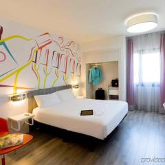 Отель ibis Styles Madrid Prado Испания, Мадрид - 9 отзывов об отеле, цены и фото номеров - забронировать отель ibis Styles Madrid Prado онлайн комната для гостей