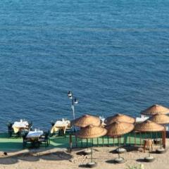 Ezer Hotel пляж