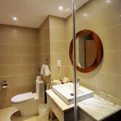 StarCity Nha Trang Hotel Нячанг ванная