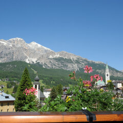 Hotel Panda in Cortina d'Ampezzo, Italy from 286$, photos, reviews - zenhotels.com balcony