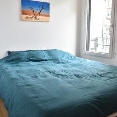 Апартаменты Charming Apartment in Gambetta, Ménilmontant Париж комната для гостей фото 2