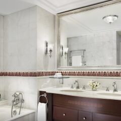 Отель The Ritz Carlton ванная фото 3